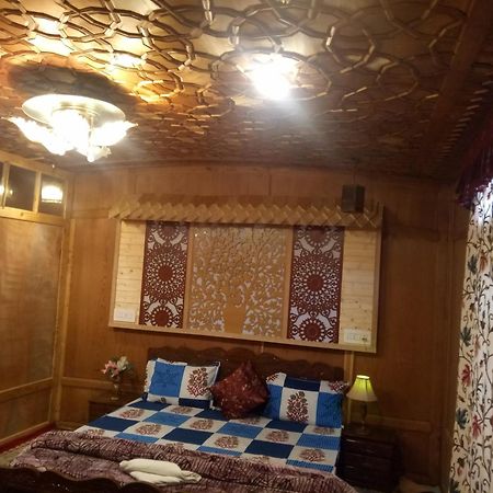 Srīnagar House Boat New Manora B&B 외부 사진