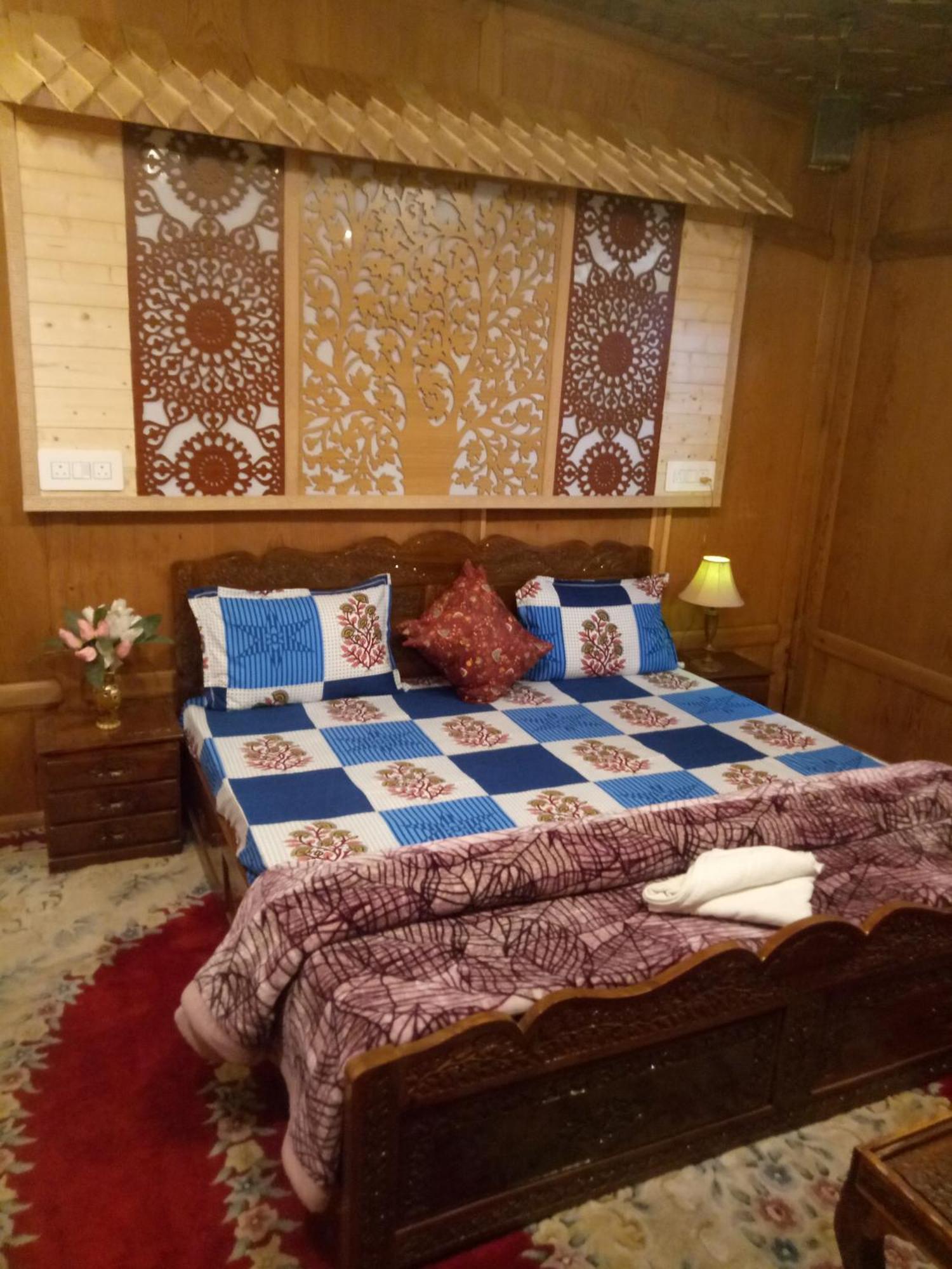 Srīnagar House Boat New Manora B&B 외부 사진