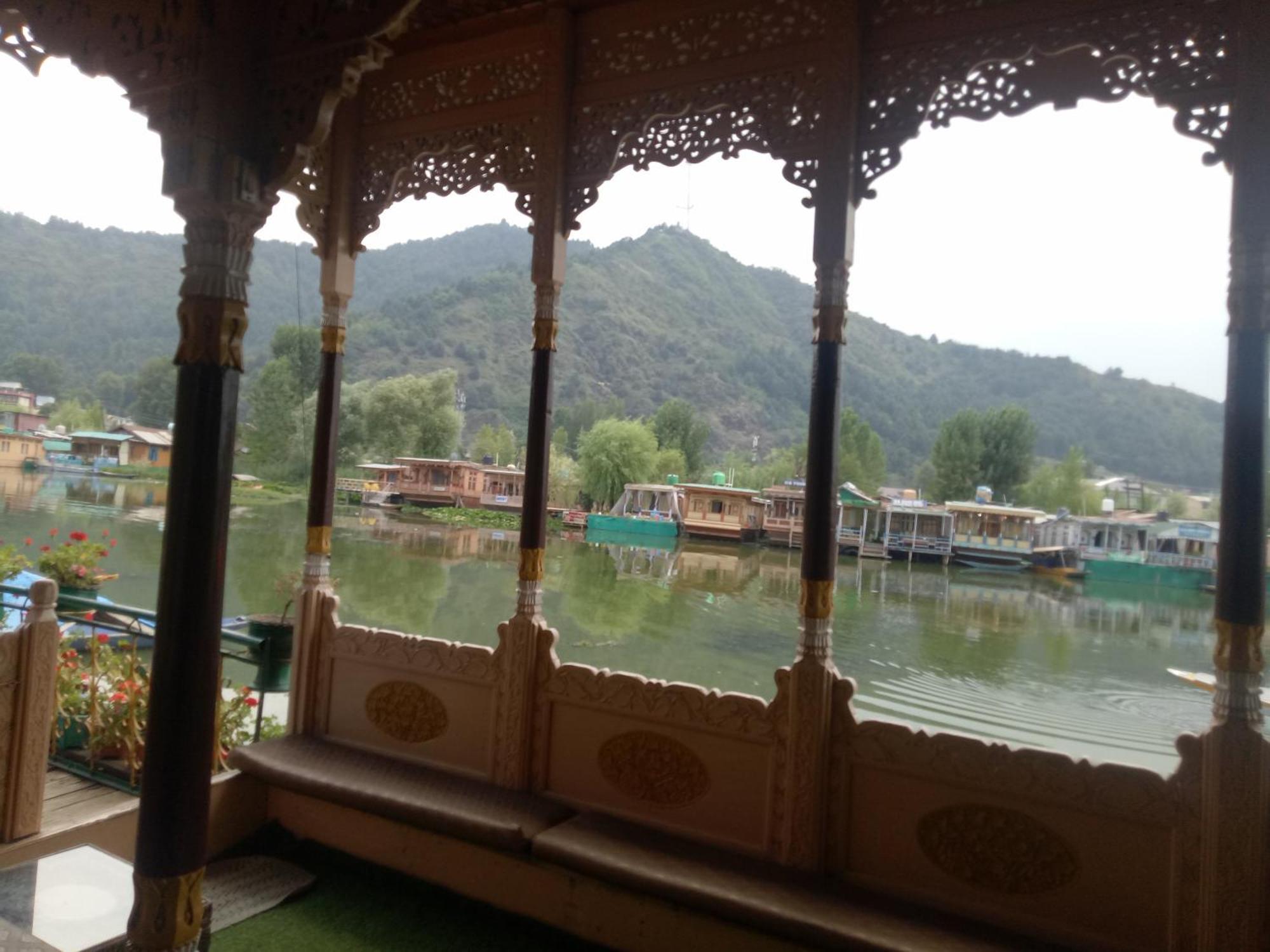 Srīnagar House Boat New Manora B&B 외부 사진