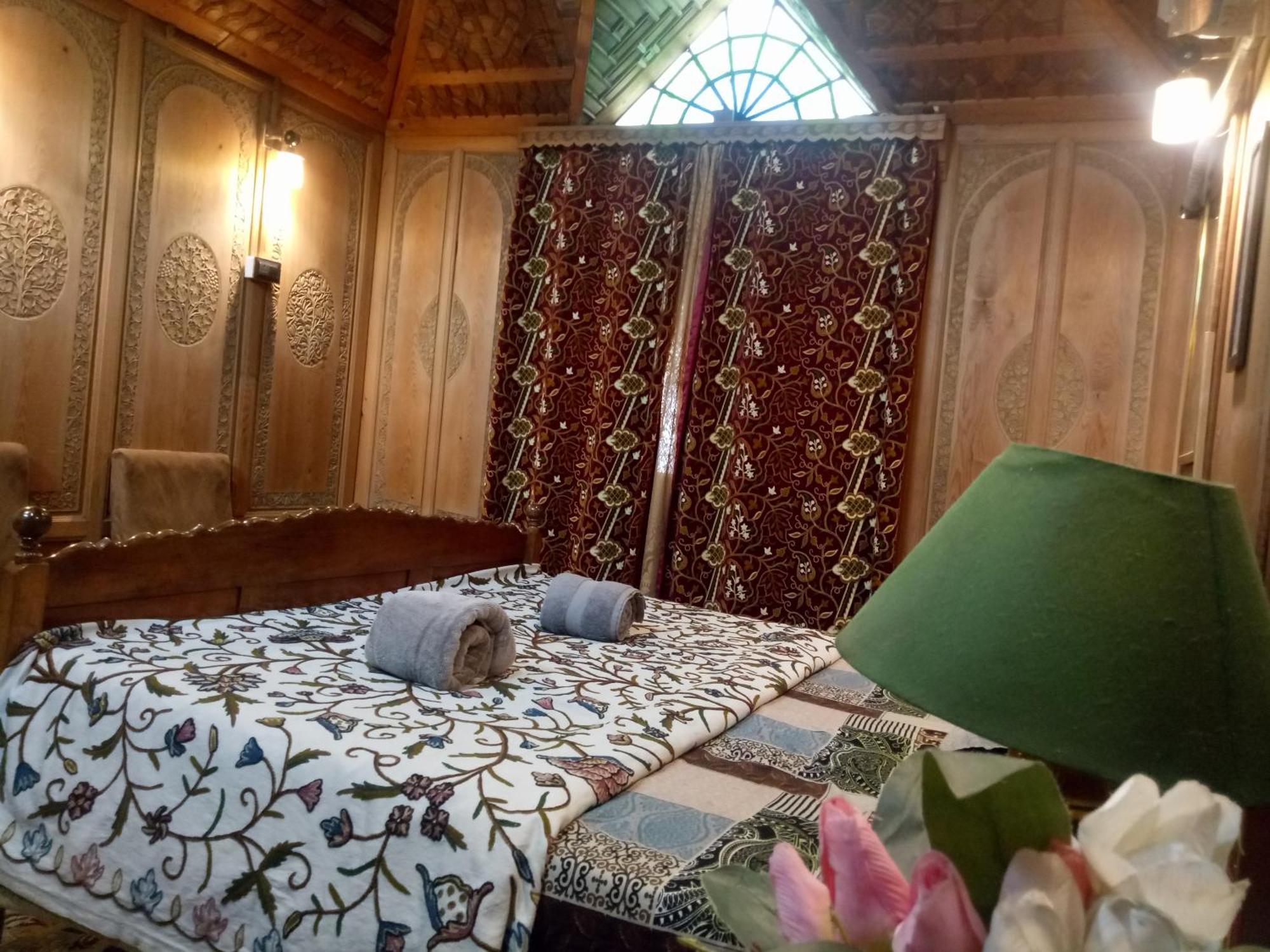 Srīnagar House Boat New Manora B&B 외부 사진