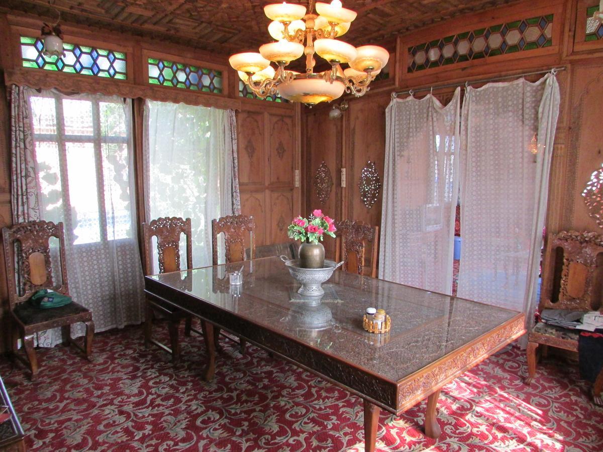 Srīnagar House Boat New Manora B&B 외부 사진