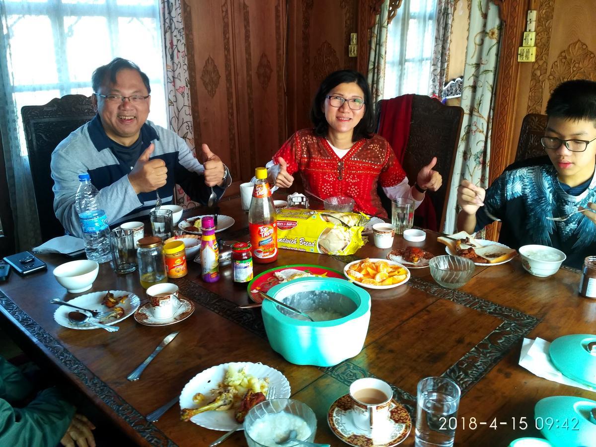 Srīnagar House Boat New Manora B&B 외부 사진
